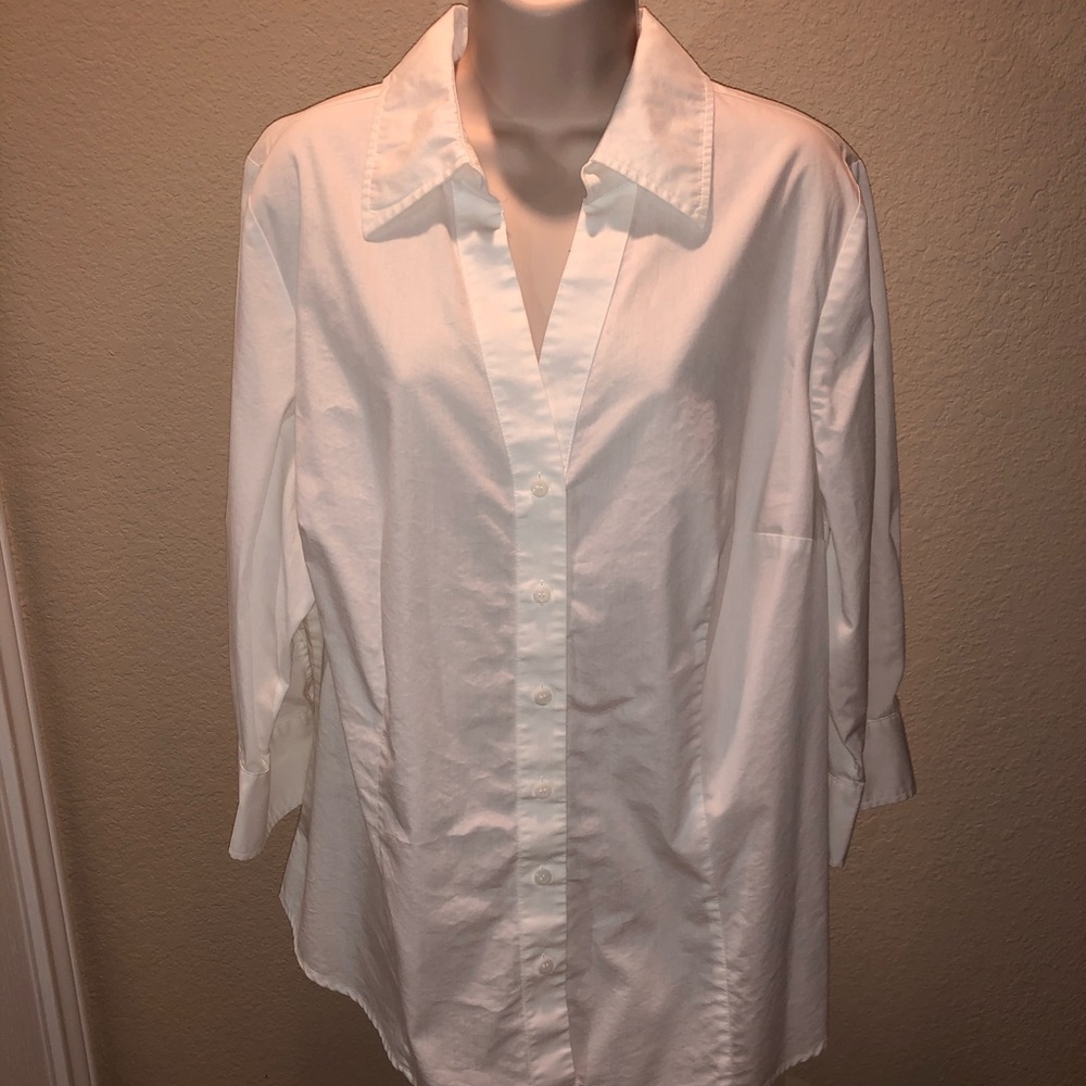 Worthington - White, V-Neck, Button-down Top